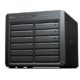 Serwer NAS marki Synology z 12 zatokami dyskowymi.